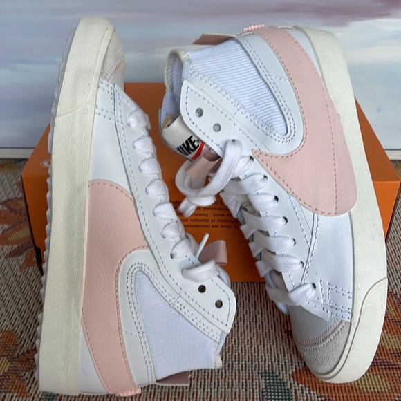 Nike WMNS BLAZER MID '77 JUMBO
WHITE/ATMOSPHERE-PINK
OXFORD-SAIL-SUMMIT
WHITE - Picture 13 of 16